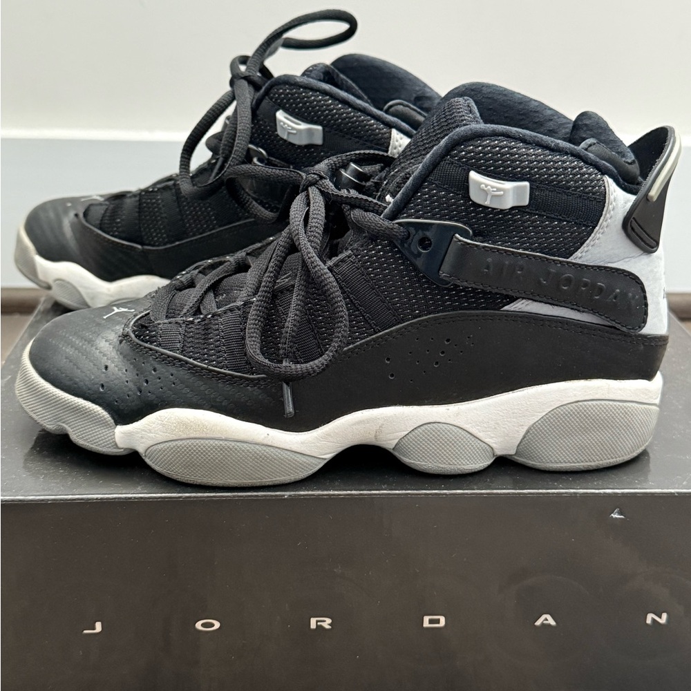 Jordan Six Rings Kids 5.5 Black/Gray Sneakers